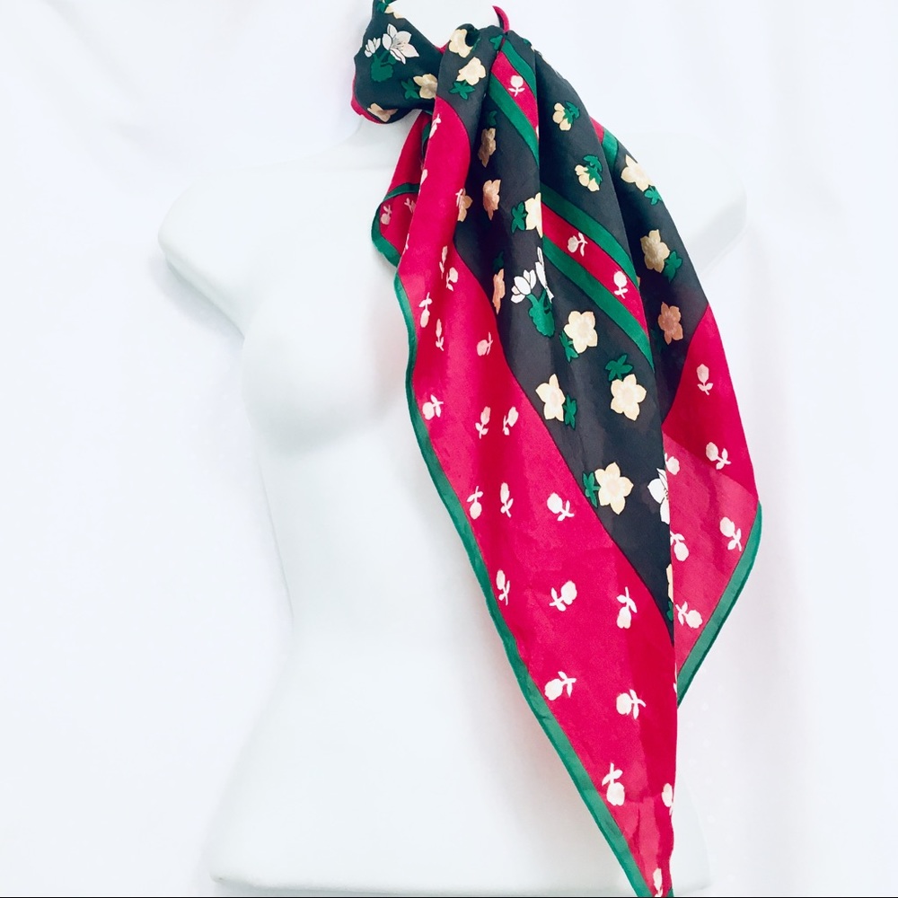 Red & Green Floral Printed Scarf - Picture 3 of 7